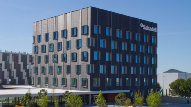 Un edificio del Banco Sabadell - BANCO SABADELL - Archivo Un edificio del Banco Sabadell - BANCO SABADELL - Archivo