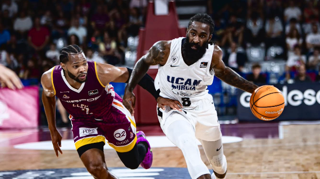 Howard Sant-Roos, jugador del UCAM Murcia CB. Howard Sant-Roos, jugador del UCAM Murcia CB.