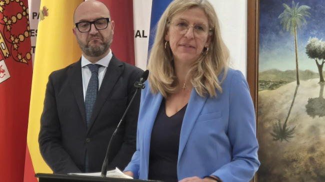 La concejala de Gobierno Abierto, Promoción Económica y Empleo, Mercedes Bernabé, en una rueda de prensa. La concejala de Gobierno Abierto, Promoción Económica y Empleo, Mercedes Bernabé, en una rueda de prensa.