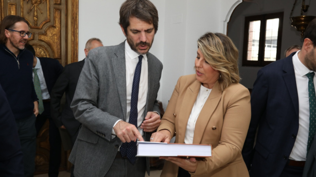 La alcaldesa, Noelia Arroyo, durante un encuentro con el ministro de Cultura, Ernest Urtasun. La alcaldesa, Noelia Arroyo, durante un encuentro con el ministro de Cultura, Ernest Urtasun.