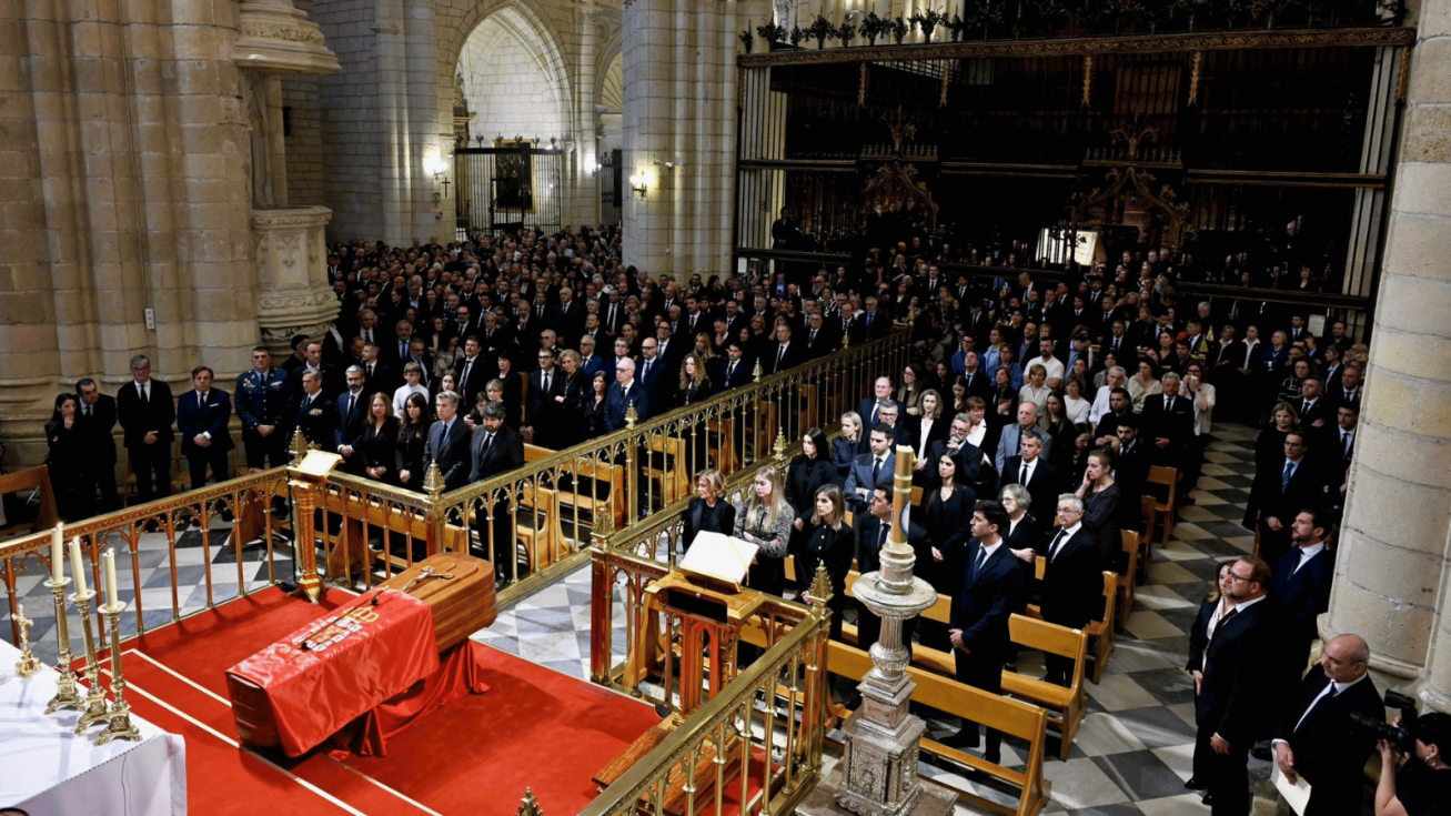 Murcia rinde homenaje a su alcalde, Jos&eacute; Ballesta, en un multitudinario funeral - Ayto. de Murcia