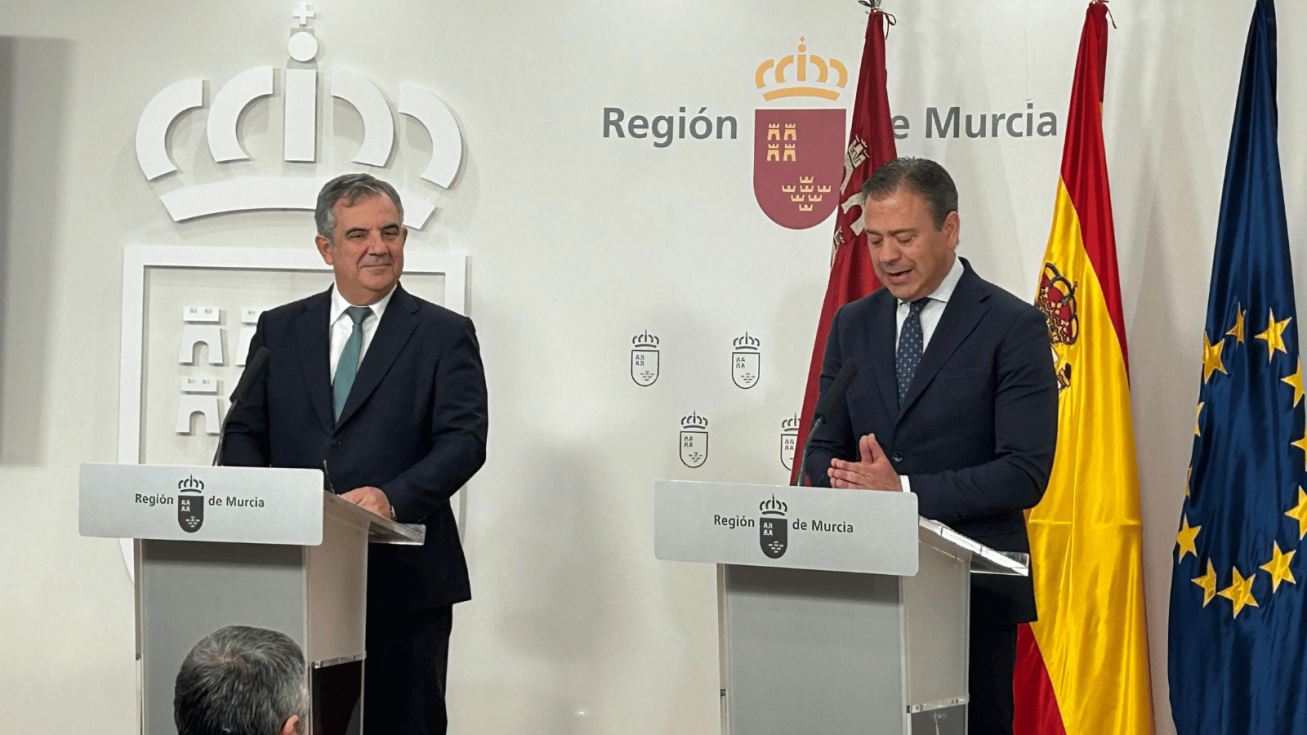 Los consejeros Juan Mar&iacute;a V&aacute;zquez y Marcos Ortu&ntilde;o