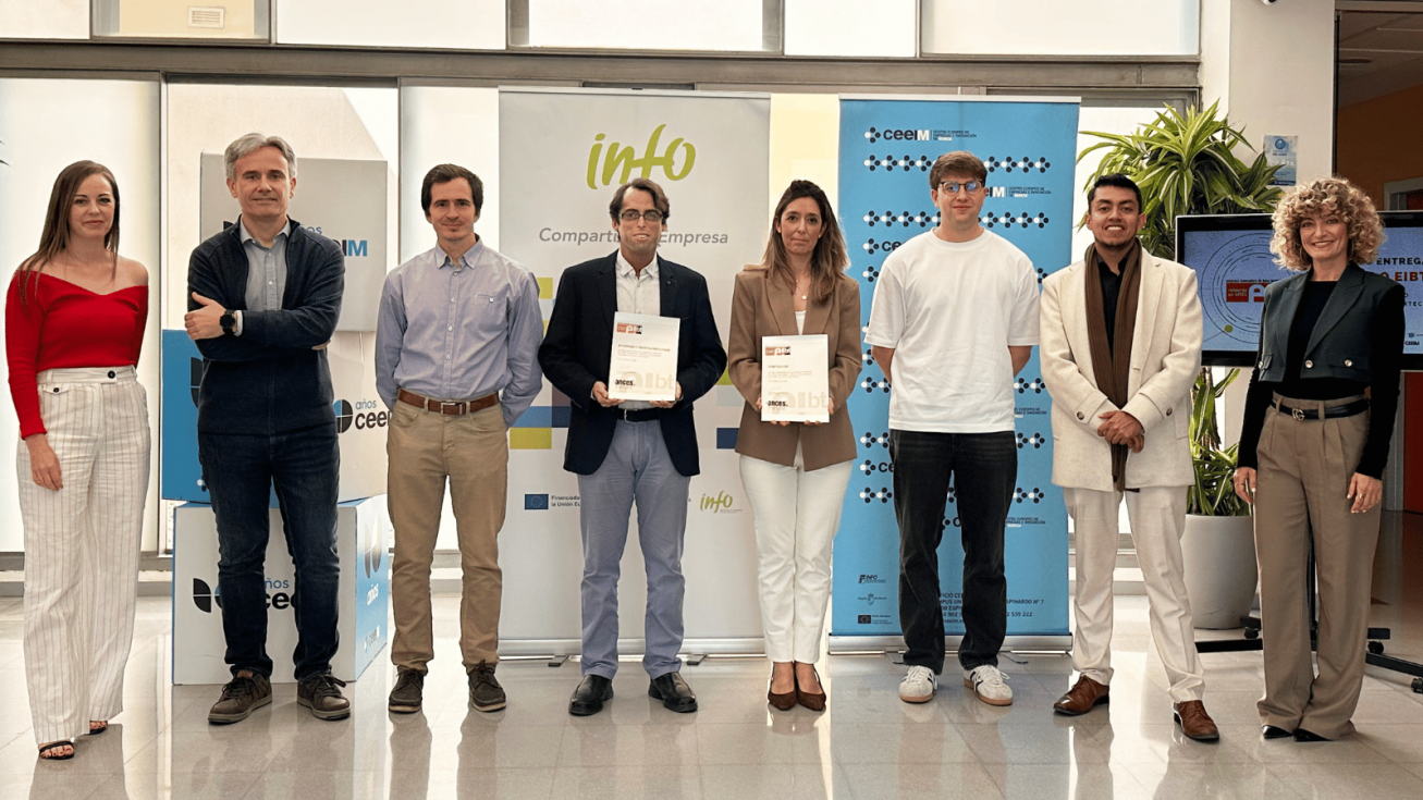 Acto de entrega de distinciones a empresas innovadoras de base tecnol&oacute;gica (EIBT) - CARM