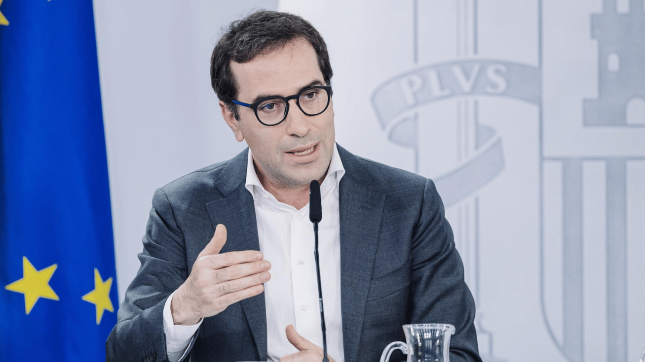 El vicepresidente primero y ministro de Econom&iacute;a, Comercio y Empresa, Carlos Cuerpo. - Carlos Luj&aacute;n - Europa Press