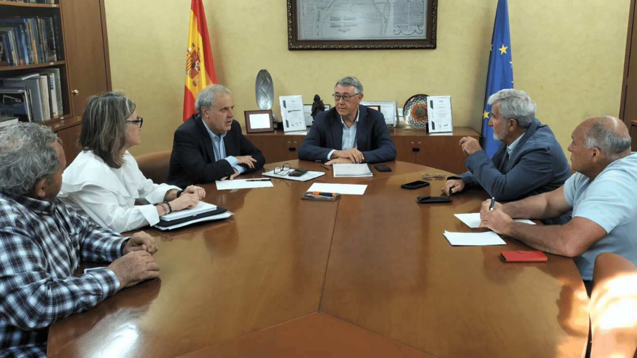 Vicente Carri&oacute;n y Ana Bel&eacute;n Olivares (Fecoam), Jes&uacute;s Garc&iacute;a y Mario Urrea (CHS), Santiago Mart&iacute;nez y Domingo P&eacute;rez (Fecoam)