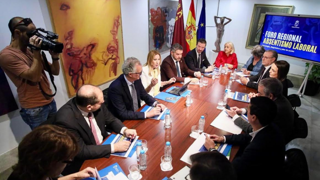 Reunión de constitución del foro. Reunión de constitución del foro.
