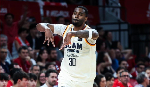Kelan Martin anotando 23 puntos el pasado domingo en Zaragoza / ACB Photo Kelan Martin anotando 23 puntos el pasado domingo en Zaragoza / ACB Photo
