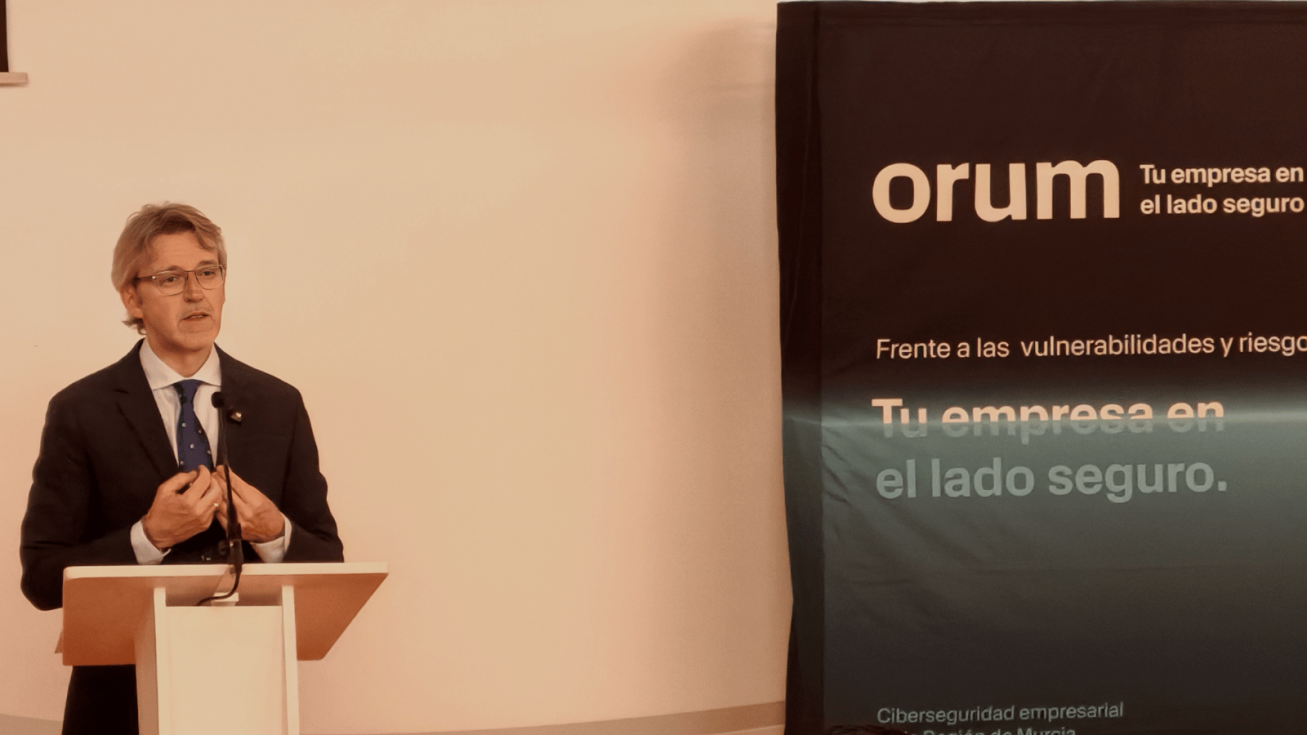 El consejero de Economía, Hacienda, Fondos Europeos y Transformación Digital, Luis Alberto Marín, en un momento de su intervención en la jornada de presentación del proyecto ORUM - CARM El consejero de Economía, Hacienda, Fondos Europeos y Transformación Digital, Luis Alberto Marín, en un momento de su intervención en la jornada de presentación del proyecto ORUM - CARM