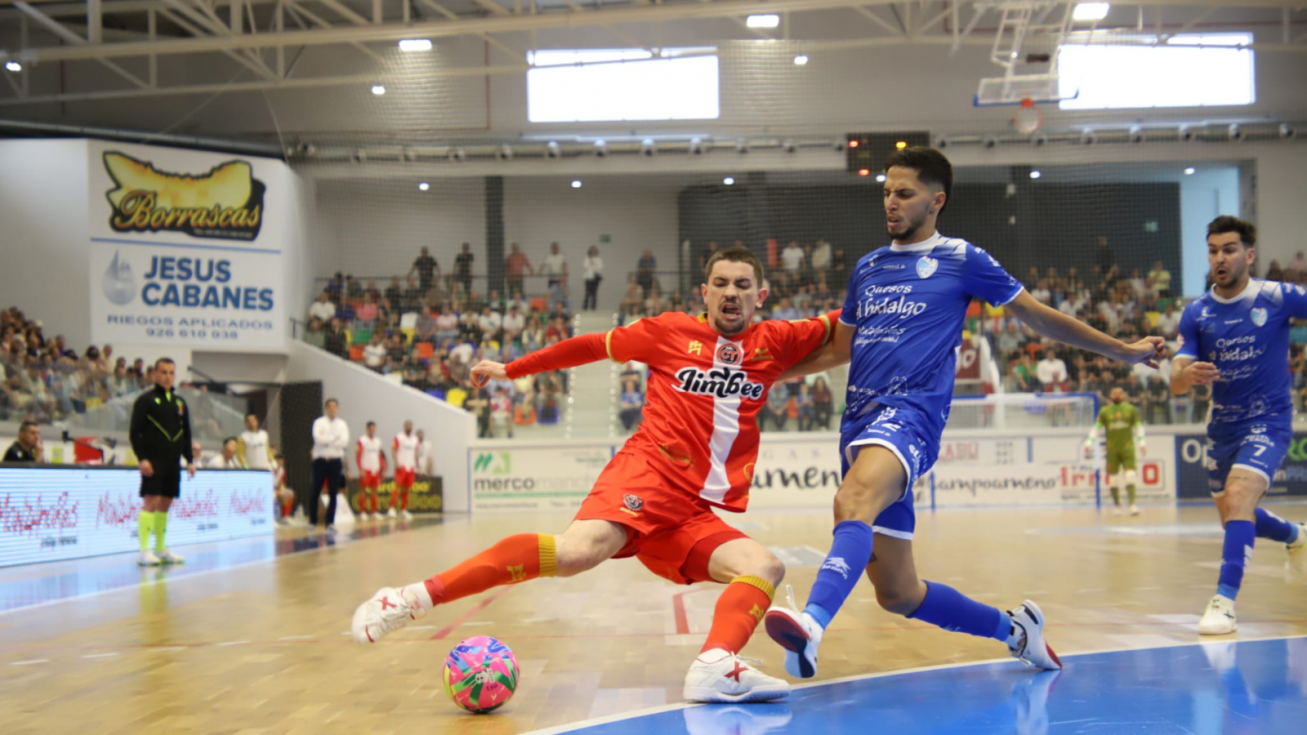 El Jimbee empata ante Manzanares en Ciudad Real (4-4).