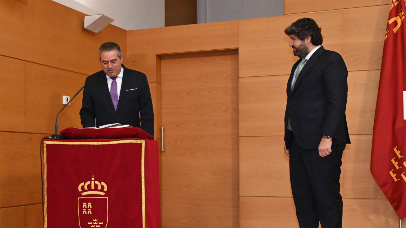 Toma de posesión del consejero de Agua, Agricultura, Ganadería y Pesca, Joaquín Buendía. Toma de posesión del consejero de Agua, Agricultura, Ganadería y Pesca, Joaquín Buendía.
