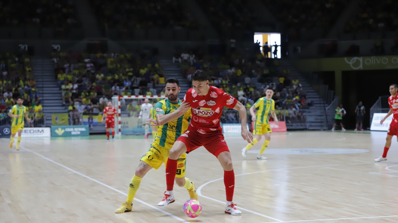 Ricardo Mayor durante un lance en el Olivo Arena. Ricardo Mayor durante un lance en el Olivo Arena.