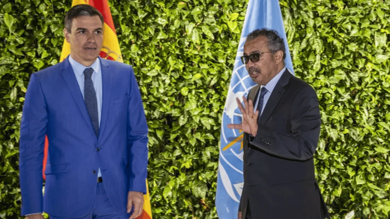 El director General de la OMS, Tedros Adhanom y el presidente del Gobierno espa&ntilde;ol, Pedro Sanchez - Archivo - EFE