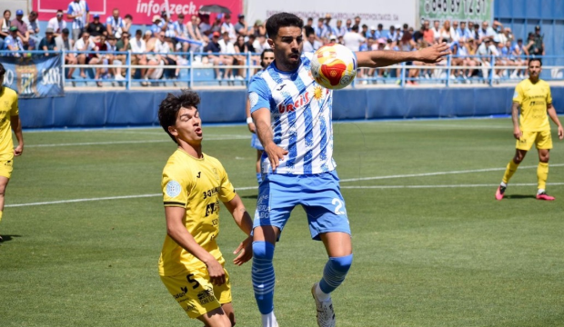 Imagen &Aacute;guilas FC. Yasser gana un bal&oacute;n a&eacute;reo