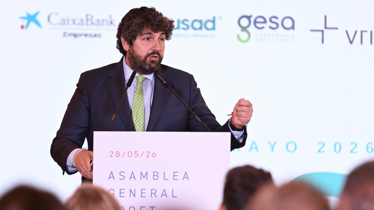 López Miras anuncia una campaña con Froet para atraer jóvenes al sector del transporte y cubrir la falta de conductores - CARM López Miras anuncia una campaña con Froet para atraer jóvenes al sector del transporte y cubrir la falta de conductores - CARM