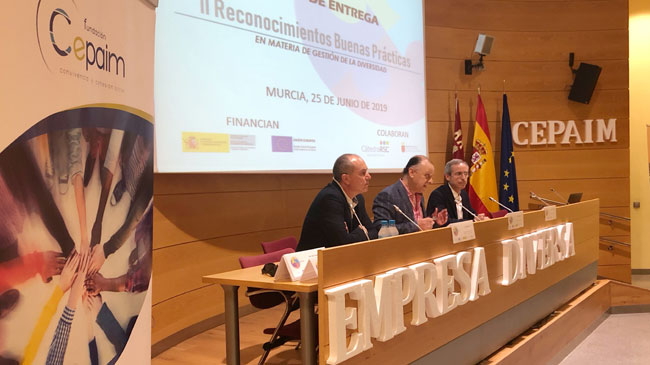 Momento de la entrega de los premios