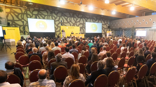 Momento de la Asamblea General de Hefame