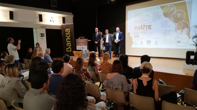 Momento de la inauguraci&oacute;n de la 'Semana del Yute'