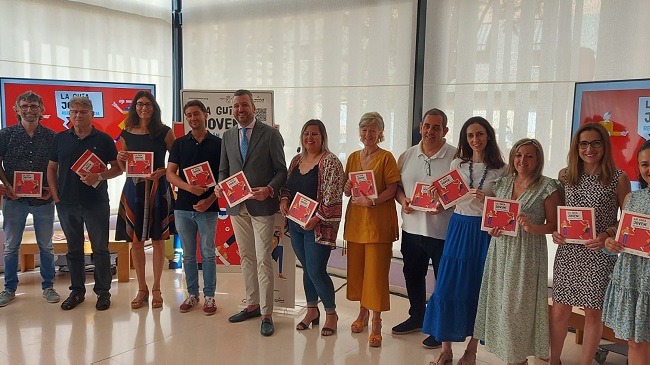 El director general de Juventud, José Manuel López, presenta la primera ‘Guía Joven de la Región de Murcia’ El director general de Juventud, José Manuel López, presenta la primera ‘Guía Joven de la Región de Murcia’