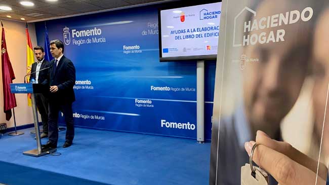 Momento de la presentaci&oacute;n de las ayudas