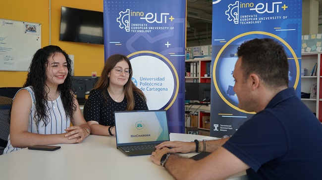 Alumnas de Tecnolog&iacute;as Industriales en la UPCT que presentar&aacute;n en Riga su proyecto Biocharged