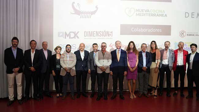 Eduardo Inda, en el centro, junto a los miembros del Consejo Editorial de MurciaEconom&iacute;a
