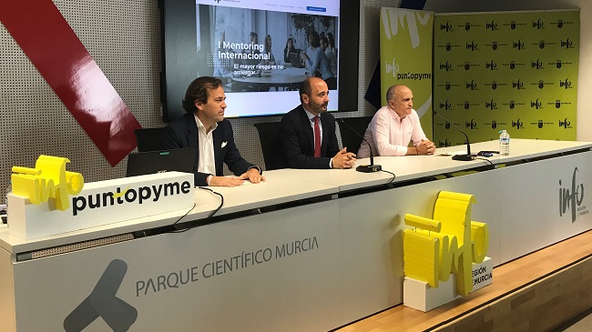 El director del INFO, Joaquín Gómez, ha presentado esta mañana el programa ‘Mentoring Internacional’ El director del INFO, Joaquín Gómez, ha presentado esta mañana el programa ‘Mentoring Internacional’