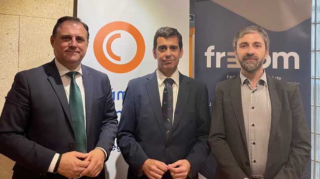 Jos&eacute; Hern&aacute;ndez, Jos&eacute; Ram&oacute;n D&iacute;az de Revenga y Antonio Domene