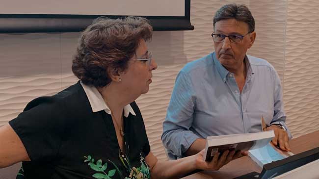 Los autores: &Aacute;ngela M. Pretel y Juan Jos&eacute; Beltr&aacute;n