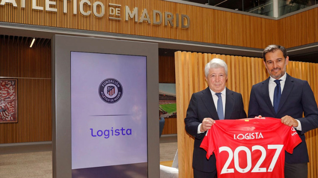 Enrique Cerezo, presidente del Atl&eacute;tico de Madrid, y Juan Jos&eacute; Guajardo-Fajardo, director de Marketing y Comunicaci&oacute;n de Logista