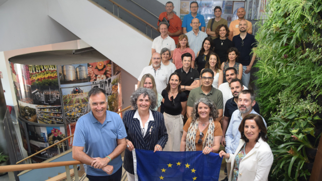 Investigadores y personal de la Oficina de Proyectos Europeos en la Escuela de Agr&oacute;nomos de la UPCT