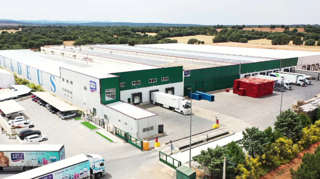 Imagen a&eacute;rea de unas instalaciones de Aquadeus