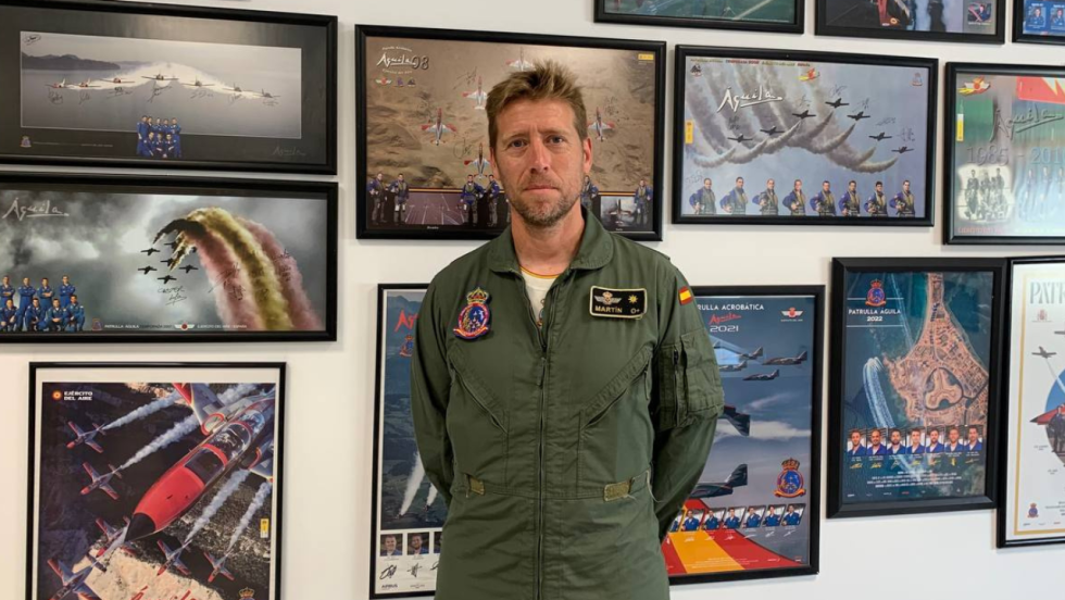 El comandante Jos&eacute; Javier S&aacute;nchez Mart&iacute;n en el Museo de la Patrulla &Aacute;guila.
