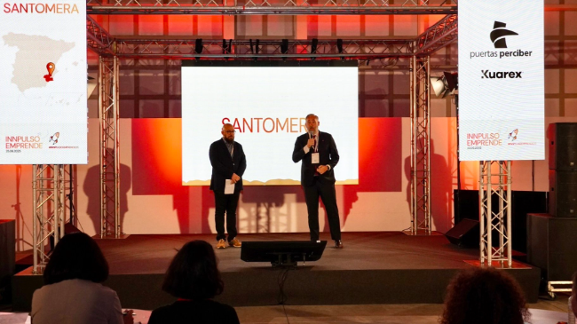 El alcalde de Santomera, Víctor Martínez, en las jornadas ‘Innpulso Emprende’, celebradas en Gijón, y destinadas a los municipios ‘Ciudad de la Ciencia y la Innovación’. El alcalde de Santomera, Víctor Martínez, en las jornadas ‘Innpulso Emprende’, celebradas en Gijón, y destinadas a los municipios ‘Ciudad de la Ciencia y la Innovación’.