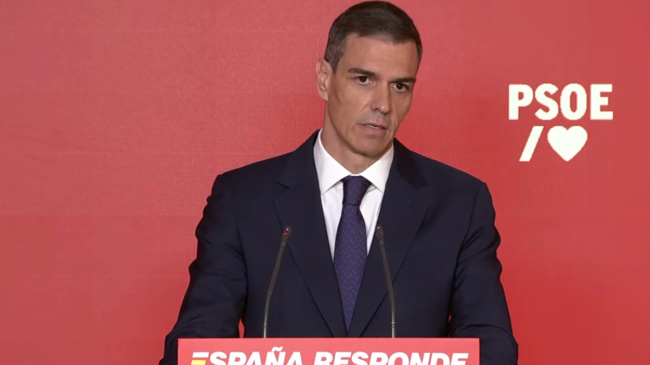 Pedro Sánchez, durante su comparecencia en Ferraz. Pedro Sánchez, durante su comparecencia en Ferraz.