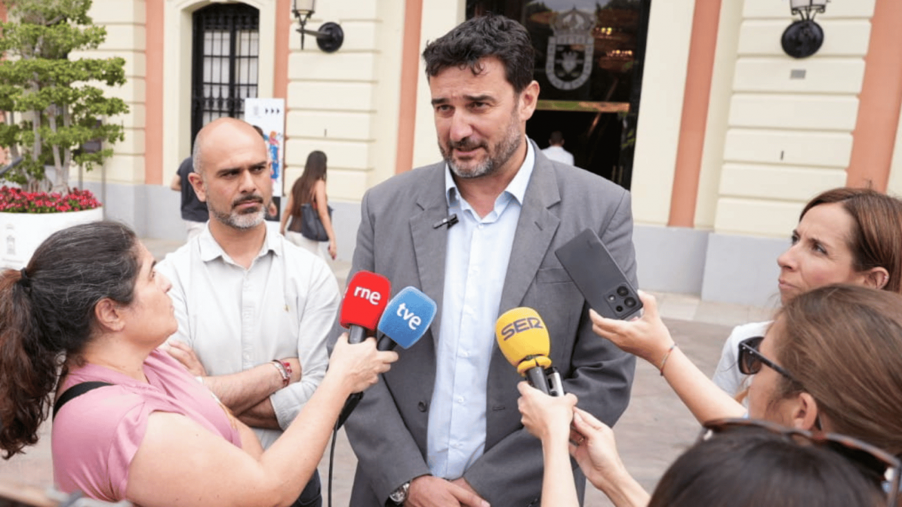 Ginés Ruiz: “La alcaldesa ha perdido en dos semanas la credibilidad que tenía para un año”