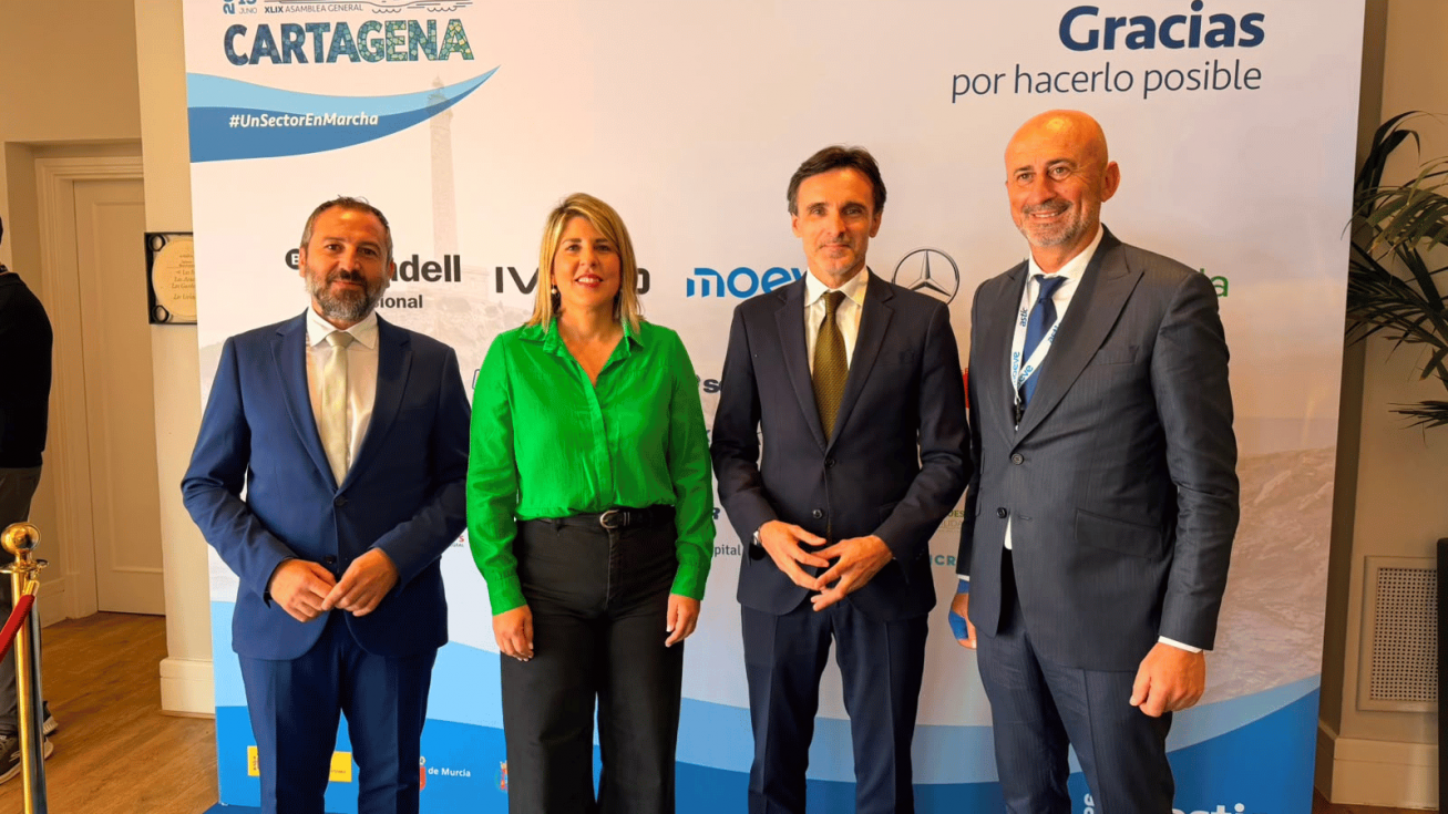El transporte internacional por carretera reivindica en Cartagena su papel clave para la competitividad regional