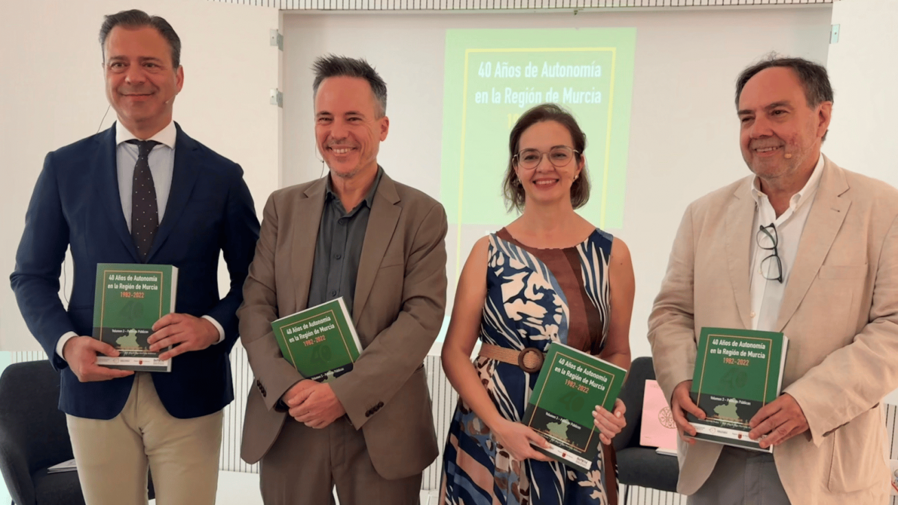 Gobierno regional y UMU analizan cuatro décadas de políticas públicas en la Región