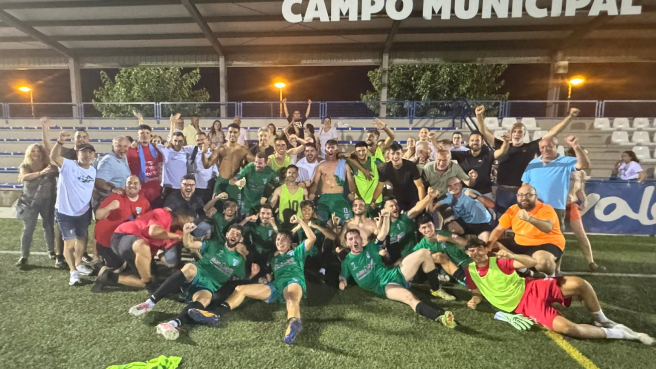 El Atlético Pinatarense se corona campeón de la Supercopa de la FFRM y saca billete para la Copa del Rey