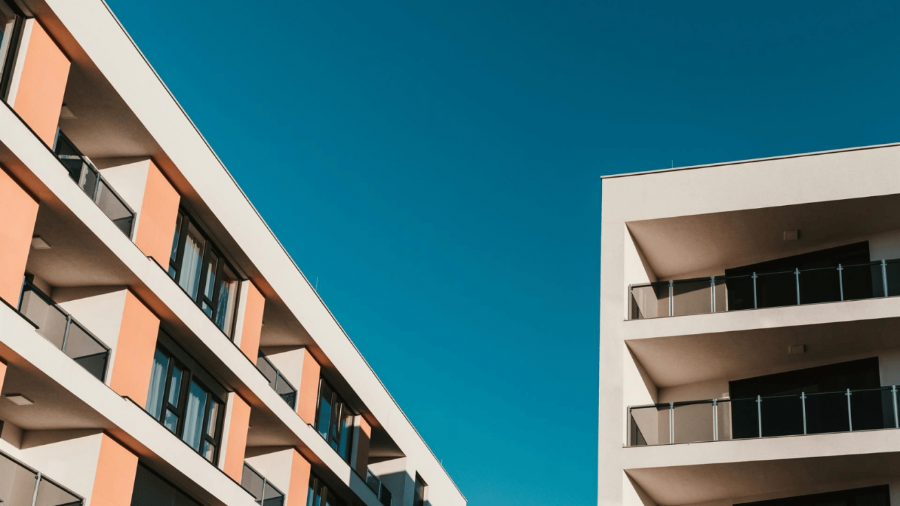 Casa 47 adjudica por 56 millones la gesti&oacute;n del alquiler de su parque estatal de vivienda asequible