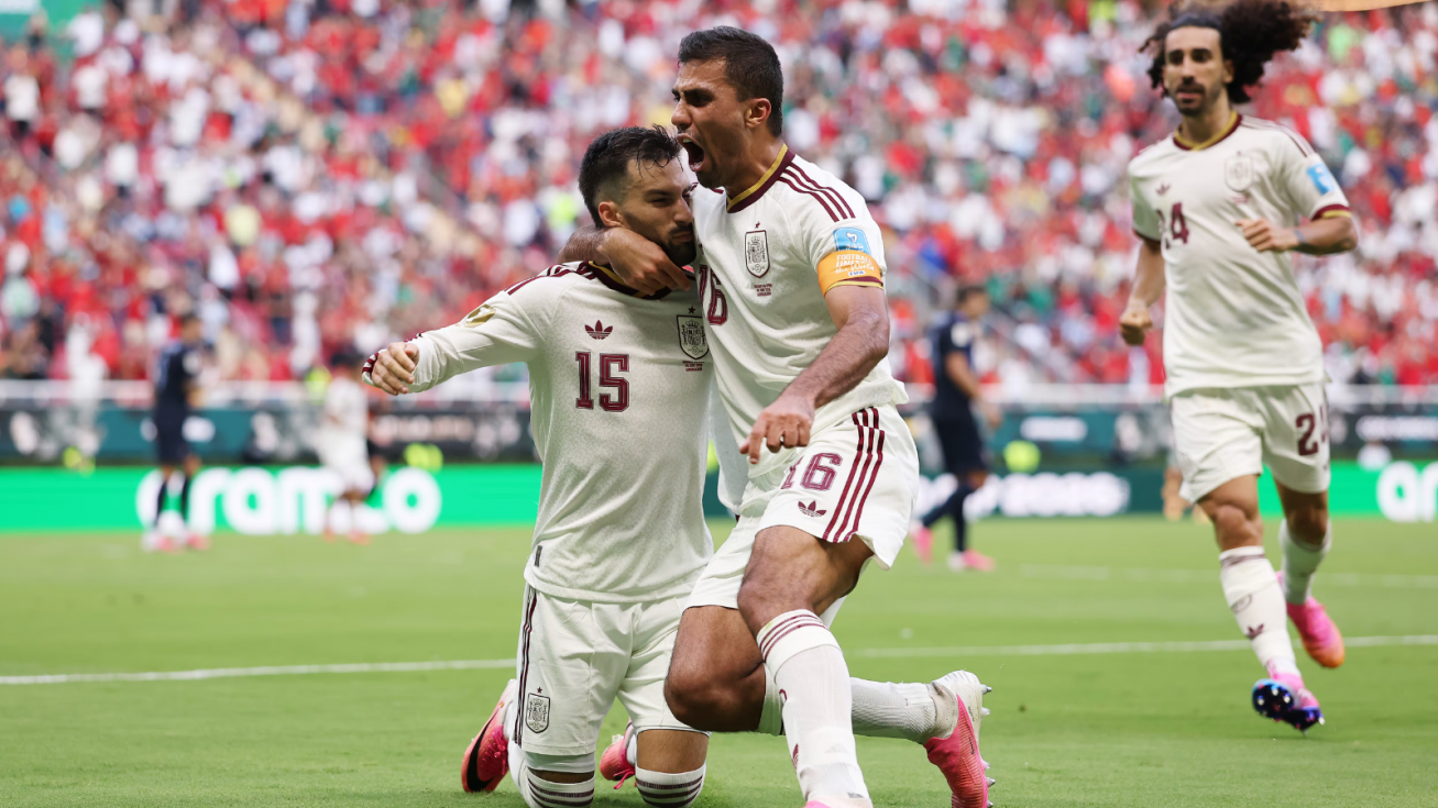 Álex Baena impulsa a España hacia los octavos con un triunfo de líder ante Uruguay (1-0)