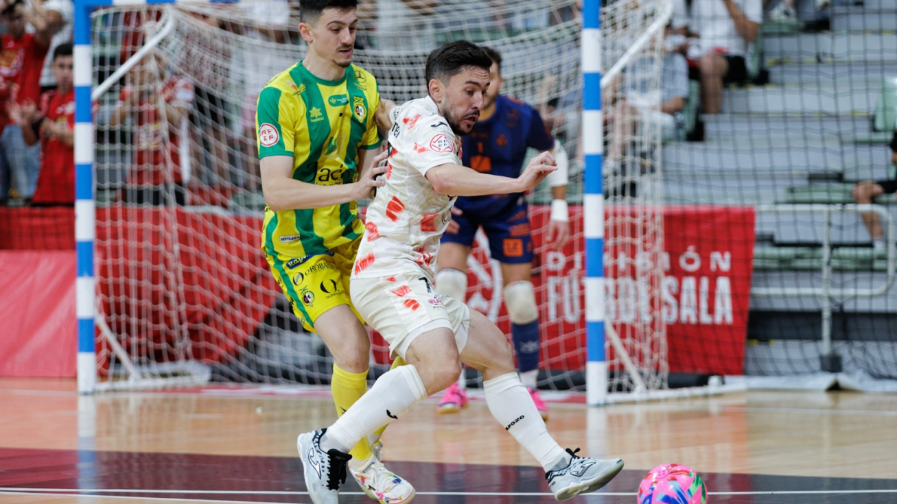 Dener reina en la locura charcutera y mete a ElPozo Murcia en las semifinales del 'play-off' (4-3)
