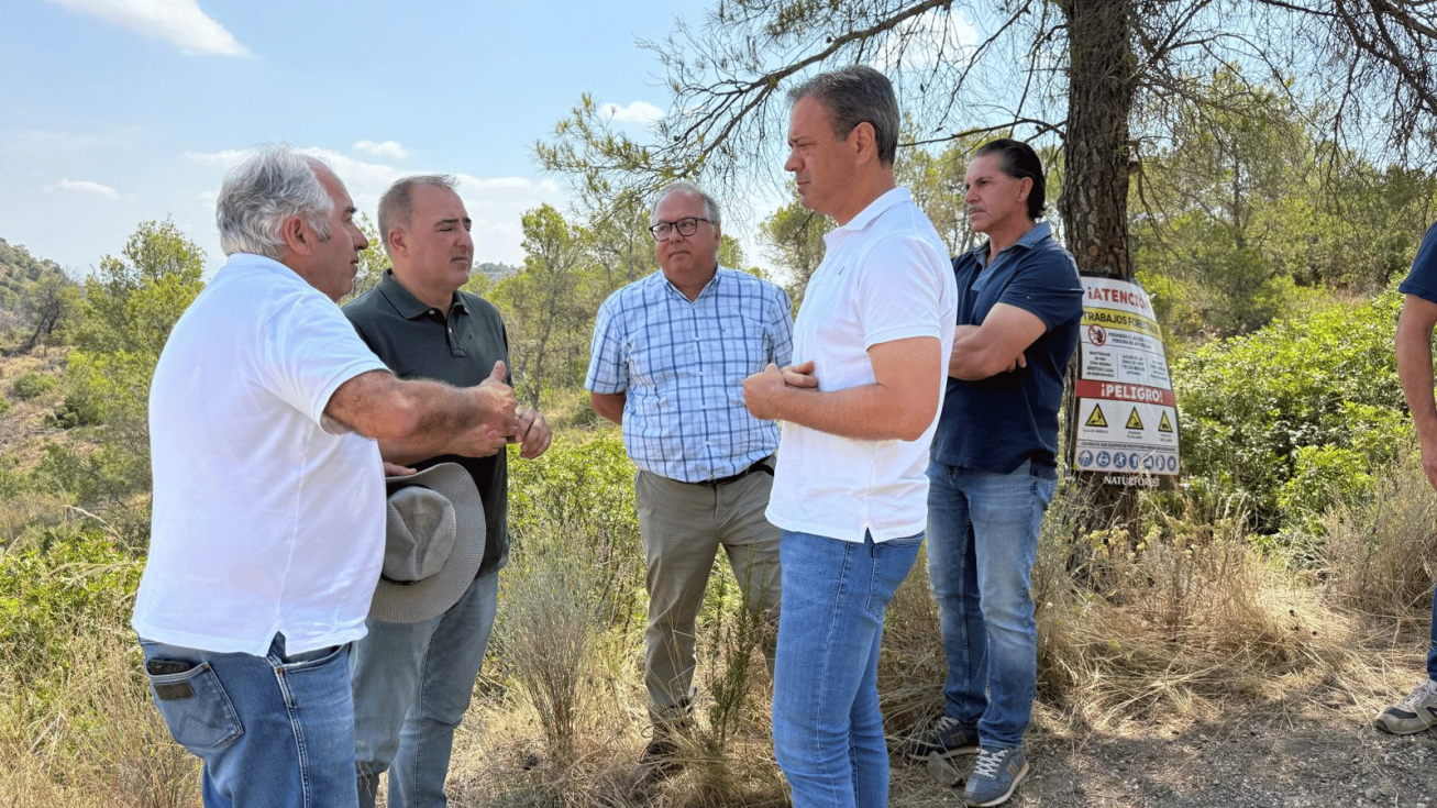 Marcos Ortu&ntilde;o y Francisco Abril visitan los trabajos forestales ejecutados por Profomur en las pedan&iacute;as altas de Lorca - CARM