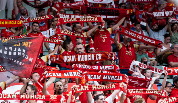 Reducción de precios en las entradas para el tercer partido del UCAM Murcia - Barça