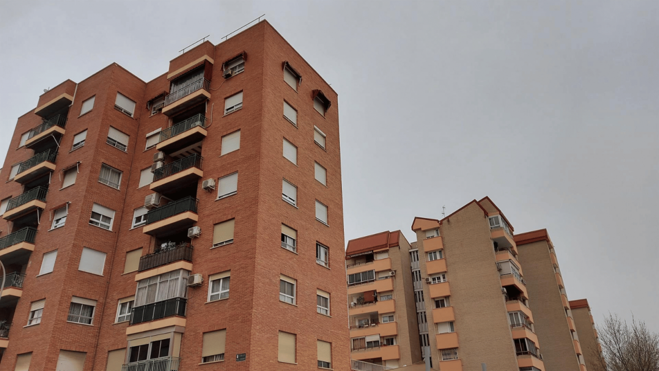 El CES advierte de que el encarecimiento “desmesurado” de la vivienda ya enfría el mercado regional