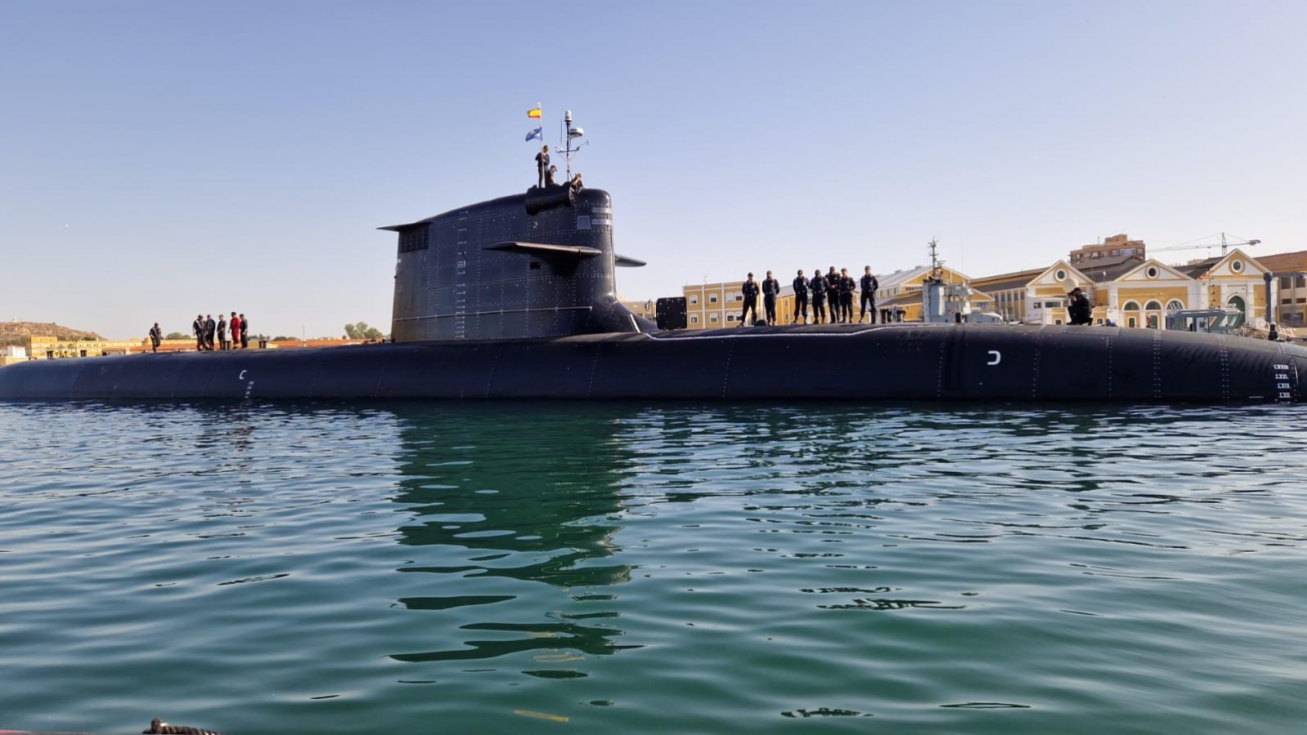 El submarino S-82 'Narciso Monturiol' inicia las pruebas de mar con la primera navegaci&oacute;n que realiza en aguas de Cartagena.