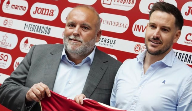 La fórmula de Sánchez Breis en el mercado del Real Murcia: rendimiento y criterio antes que nombres