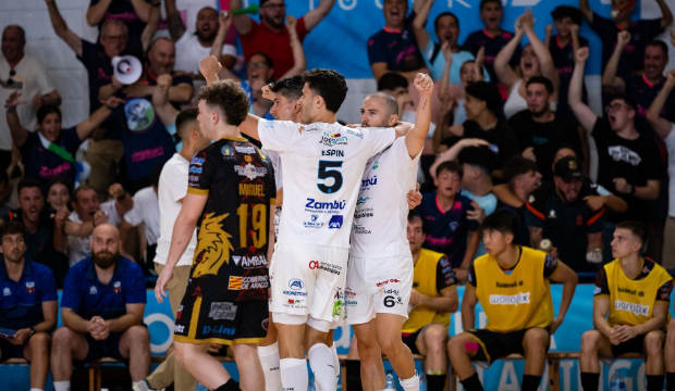 El Zambú Pinatar mantiene intacto el sueño del ascenso (4-1)