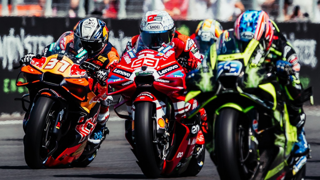 El asfalto de Assen se ceba con el motociclismo murciano: Pedro Acosta se ve obligado a abandonar por problemas físicos