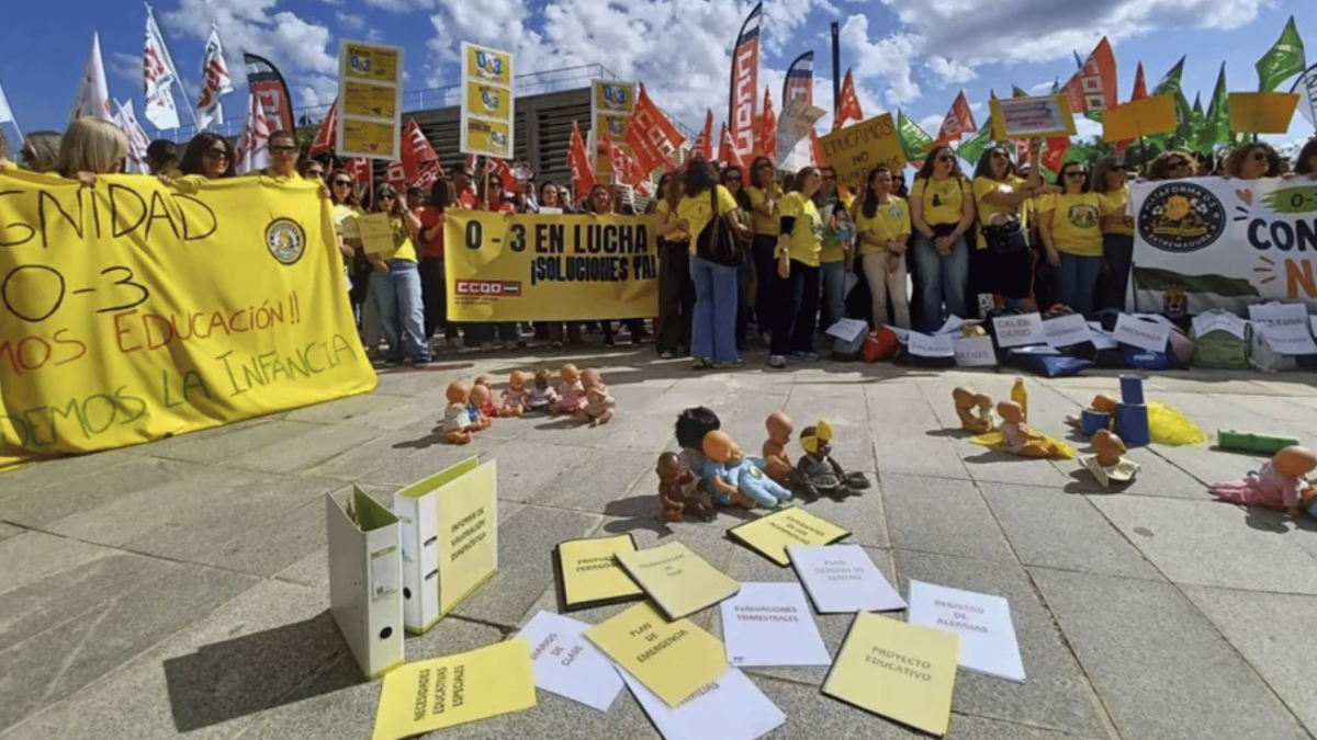 La Plataforma 0-3 de la Región de Murcia saca la protesta a la calle y suspende la gestión del Consejero de Educación