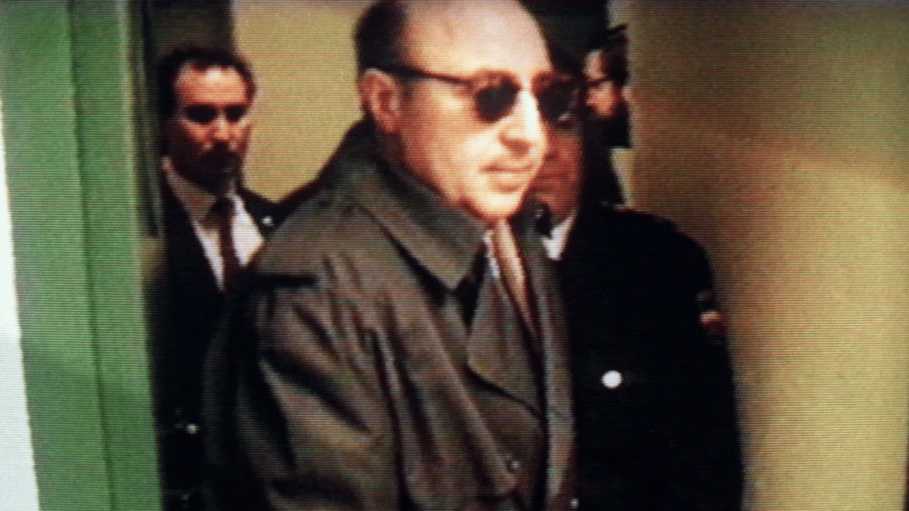 El ex director general de la guardia civil, Luis Rold&aacute;n, llega a los juzgados de la plaza de Castilla para ser interrogado en 1985. EFE